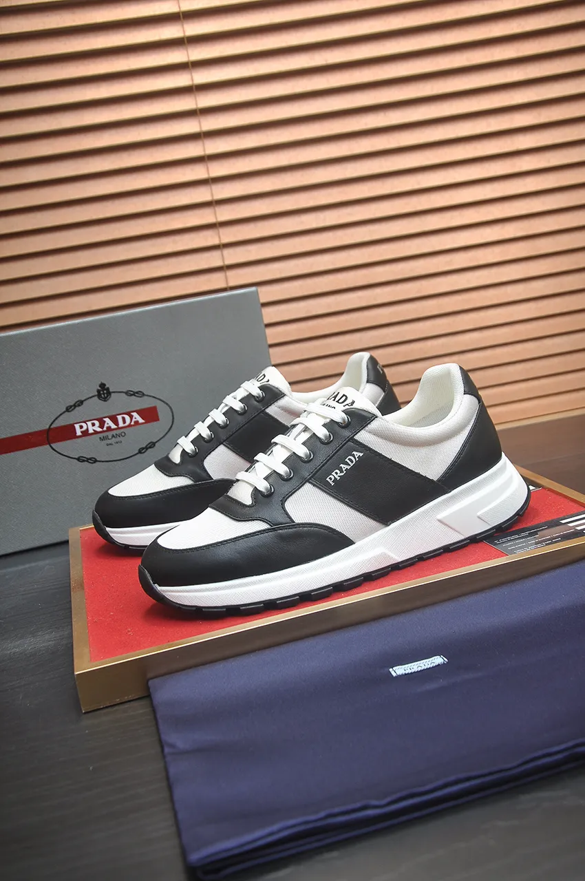 Men's shoes 💰580💶 [PRADA] Top original items, new seasonal styles, high-quality original items, top-grade high-mercerized cowhide combined with original breathable fabric + imported glue, imported stretch fabric inside with original cowhide feet, original thick outsole! Quality guaranteed! Code 38-45 (45 customized)